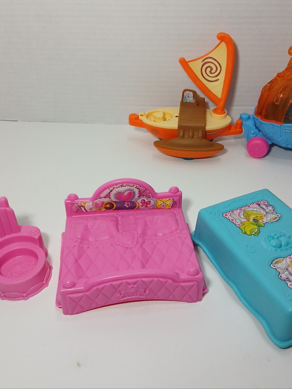 Fisher Price Little People Lot Disney Princess Beast Flynn Cinderella Wheelie - Picture 7 of 8